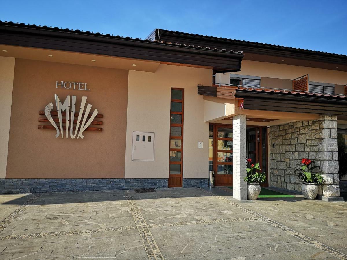 Hotel Smuk Semic ภายนอก รูปภาพ